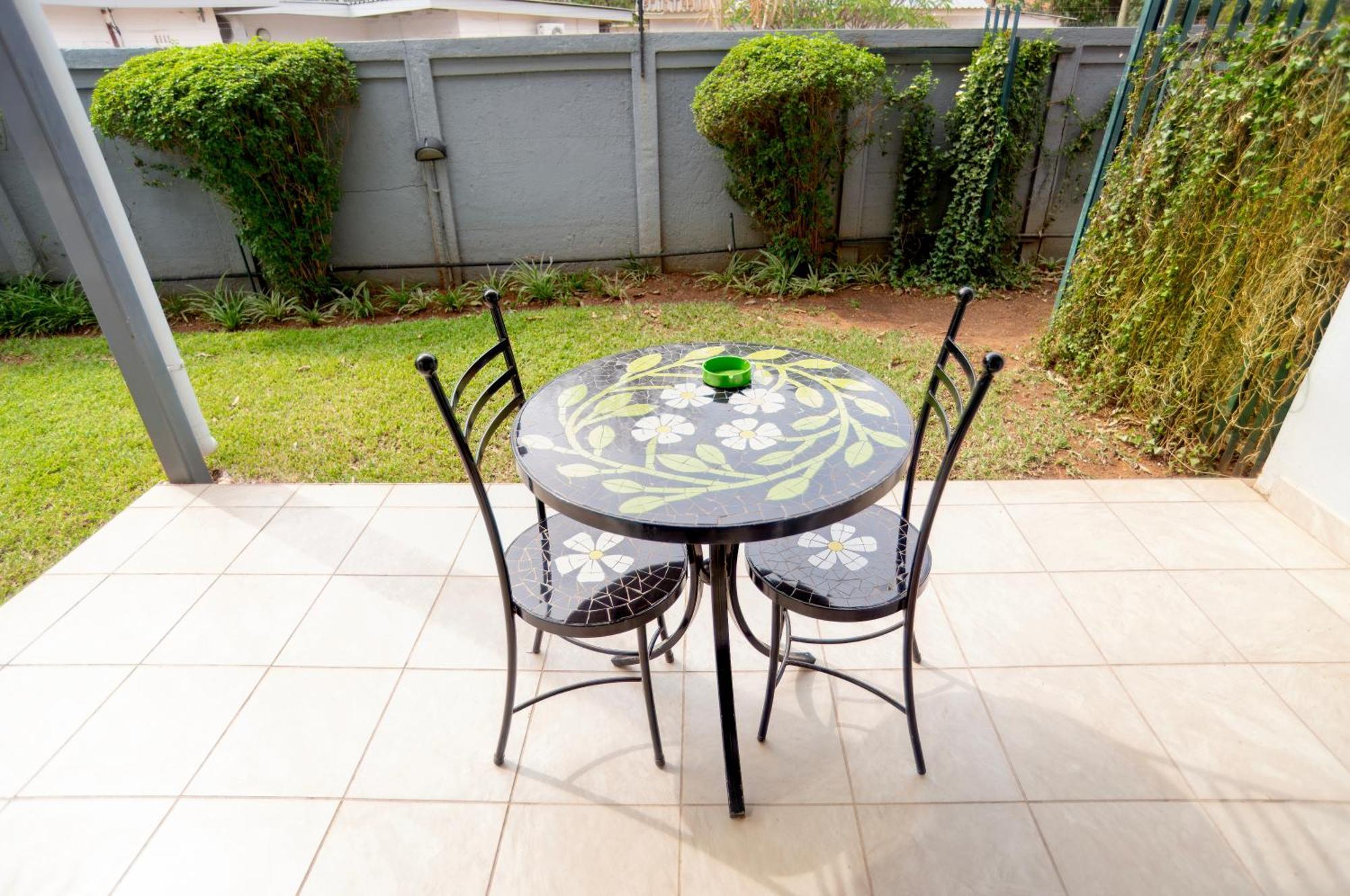 Apartments @ 125 Gaborone Exterior photo
